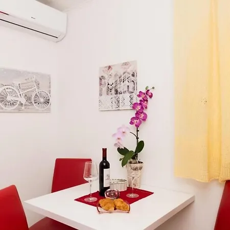 Santa- One Bedroom With Terrace And Fort View