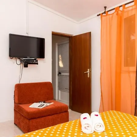 Apartment Santa- One Bedroom With Terrace And Fort View *