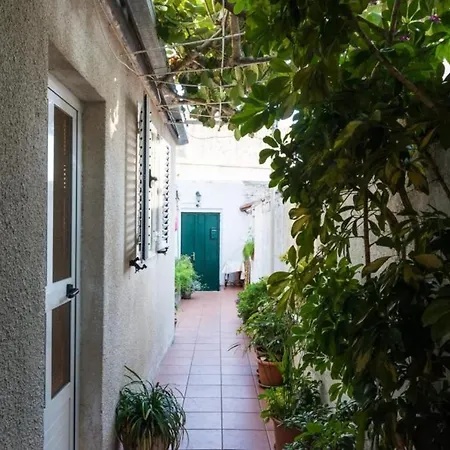 Santa- One Bedroom With Terrace And Fort View